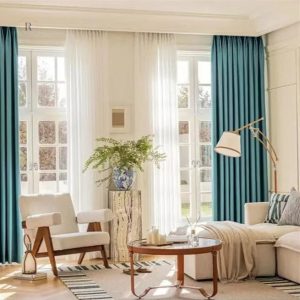 Rideau bleu occultant, idéal pour un intérieur apaisant
