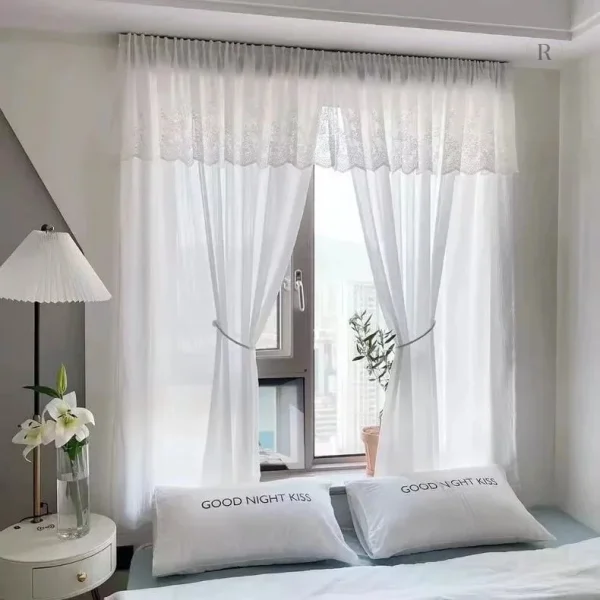 Voilage blanc pour un intérieur lumineux et aéré