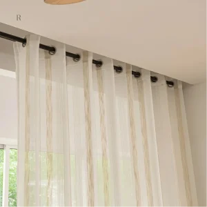 Rideau décoratif beige avec design inspirant