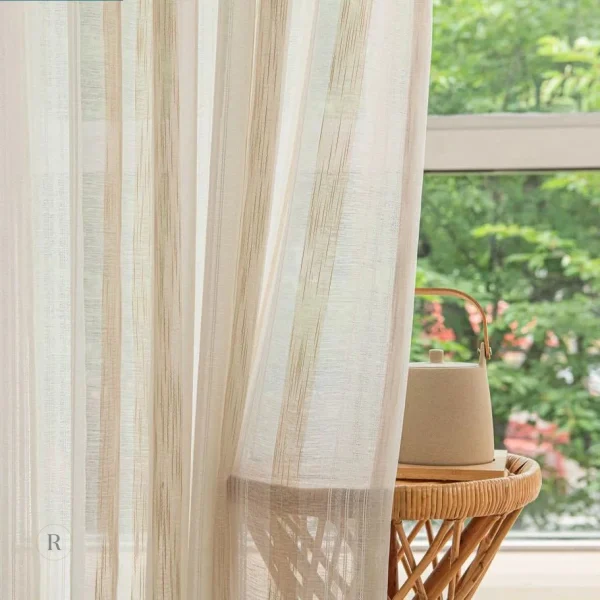 Voilage en lin naturel pour une ambiance chaleureuse