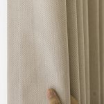 Rideau occultant beige apportant confort et intimité