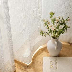 Zéphira blanc, idéal pour tamiser la lumière