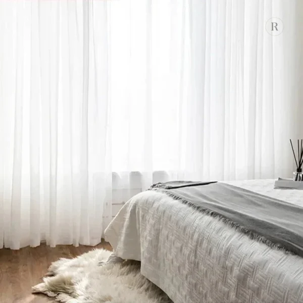 Rideau en tissu blanc pour décoration intérieure
