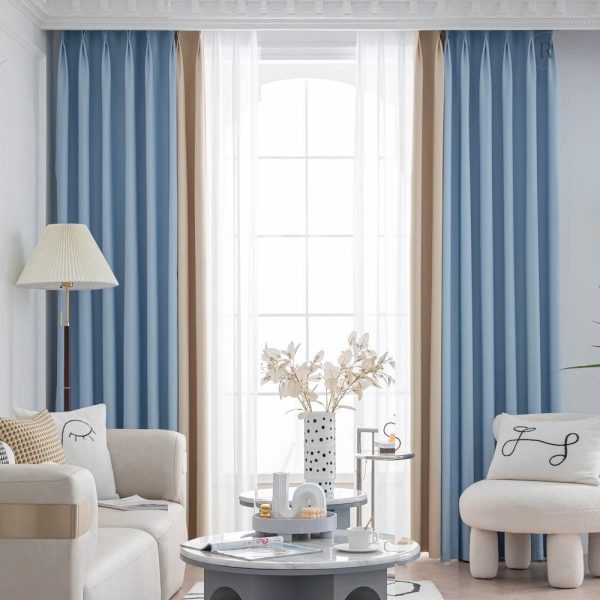 Rideau bleu et beige, idéal pour assombrir les pièces