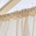 Rideau beige à motifs pour luminosité