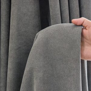 Rideau occultant gris avec motif chevron pour une ambiance élégante