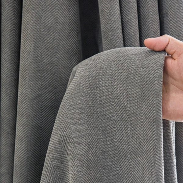 Rideau occultant gris avec motif chevron pour une ambiance élégante