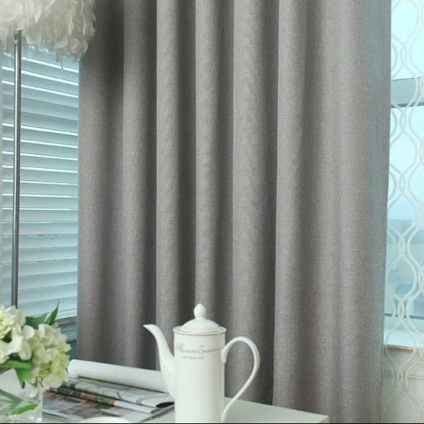 Rideau occultant gris, parfait pour la chambre à coucher