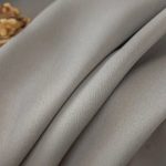 Rideau élégant en gris souris pour la décoration intérieure