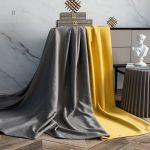 Rideau décoratif jaune et gris pour fenêtres