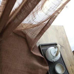Voilage en lin marron, style raffiné et moderne