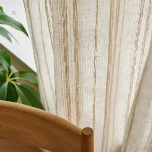 Rideau lin rayé pour un intérieur moderne