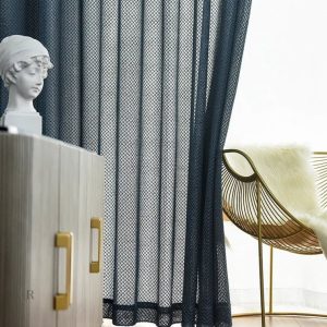 Rideau décoratif bleu marine pour une ambiance chic