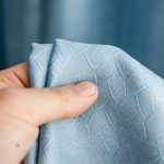 Rideau semi occultant, design moderne en bleu