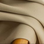 Accessoire de fenêtre beige pour intimité et style