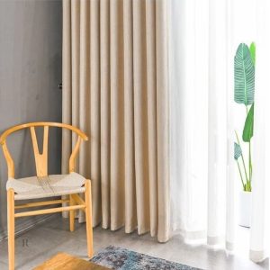Rideau beige texturé pour une lumière tamisée