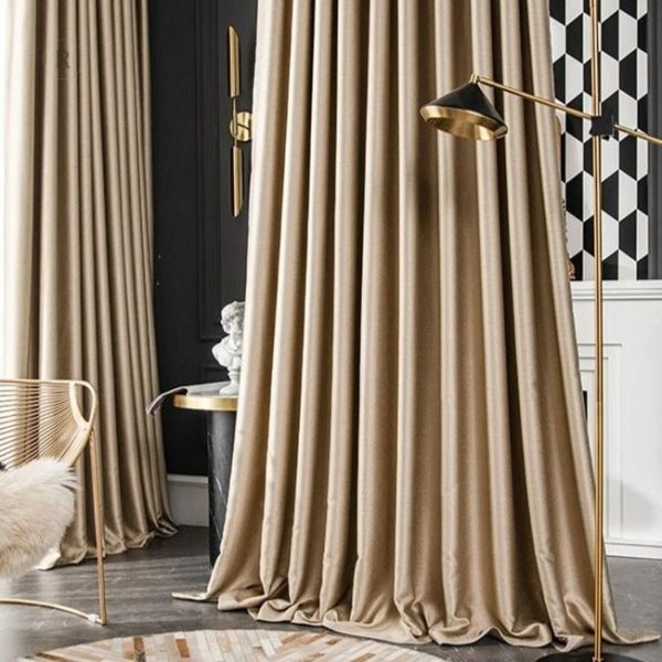 Rideau beige à motif géométrique pour occultation partielle