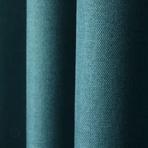 Rideau bleu paon, idéal pour assombrir les pièces efficacement