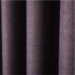 Rideau en violet profond, idéal pour la décoration intérieure