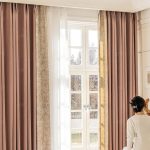 Rideau vieux rose pour un intérieur apaisant