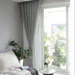 Voilage gris en lin avec motifs rayés