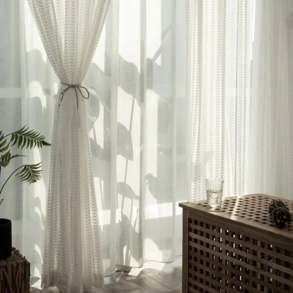 Voilage blanc Sylvaire, idéal pour une décoration moderne