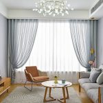 Voilage gris avec motifs décoratifs modernes