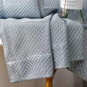 Voilage décoratif gris, idéal pour la lumière