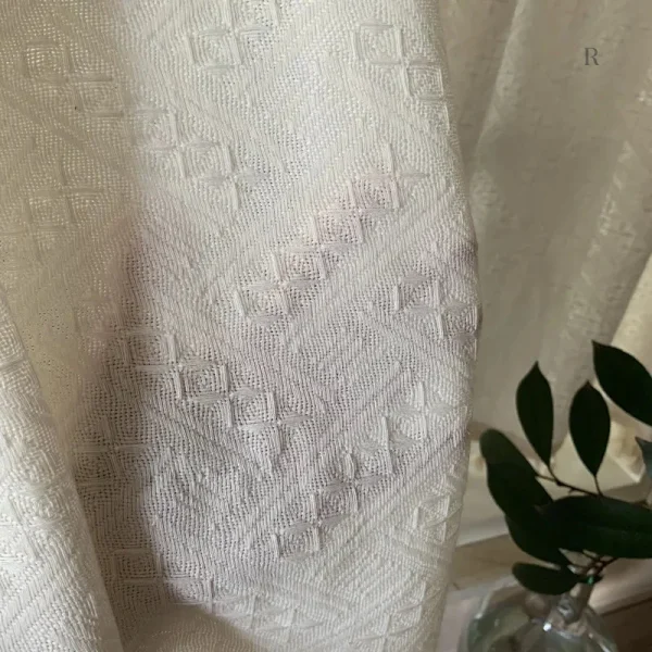 Rideau brise bise beige pour style minimaliste