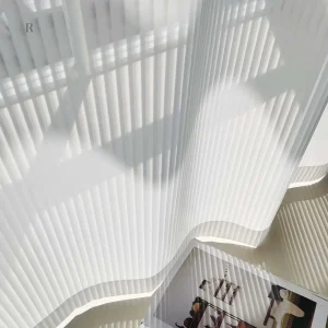 Rideaux horizontaux AURÉïS, style moderne et lumineux