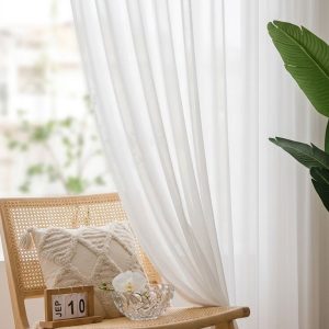 Voilage léger et résistant, parfait pour la protection des meubles
